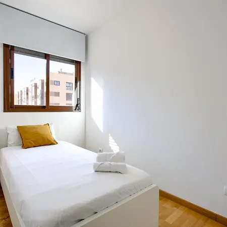 Charming Madrid Airport Apartment Exterior photo