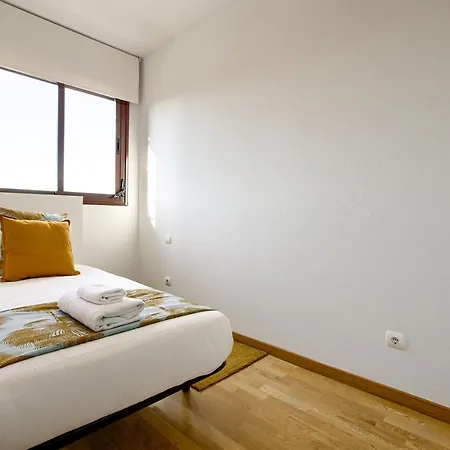 Charming Madrid Airport Apartment Exterior photo