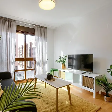 Charming Madrid Airport Apartment Exterior photo