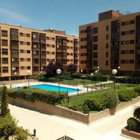 Charming Madrid Airport Apartment Exterior photo